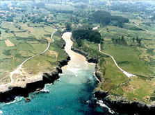 Playa de Guadarmía Campong Palacio de Garaña, Pría - Llanes (Asturias)